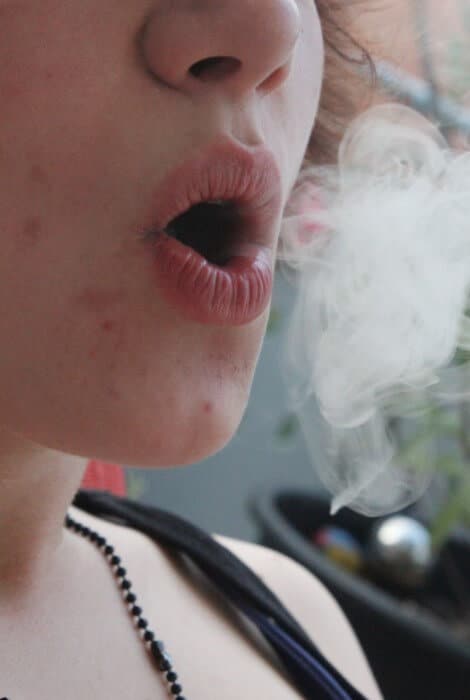 חוק איסור פרסום מוצרי טבק ועישון והשפעתו על הנוער